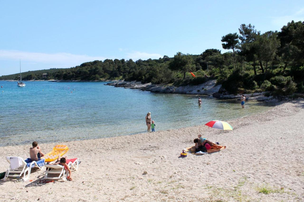 Apartments With A Parking Space Cunski, Losinj - 7867 Exterior foto